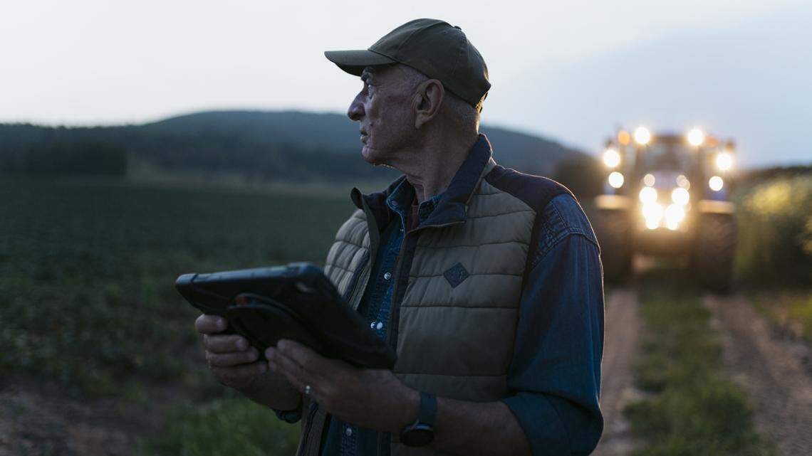 It may surprise you that 6.8 million U.S. households lack reliable internet — and 3.1 million of those are in the heartland.