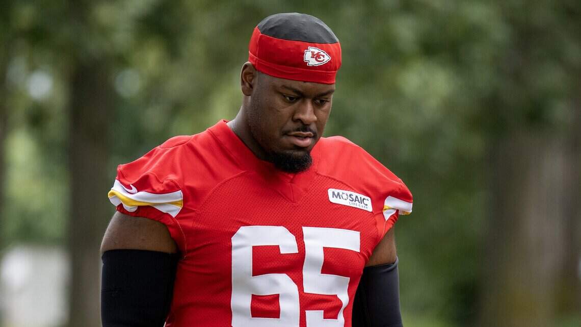 Six observations from Day 9 of Chiefs camp: Trey Smith’s absence alters O-line