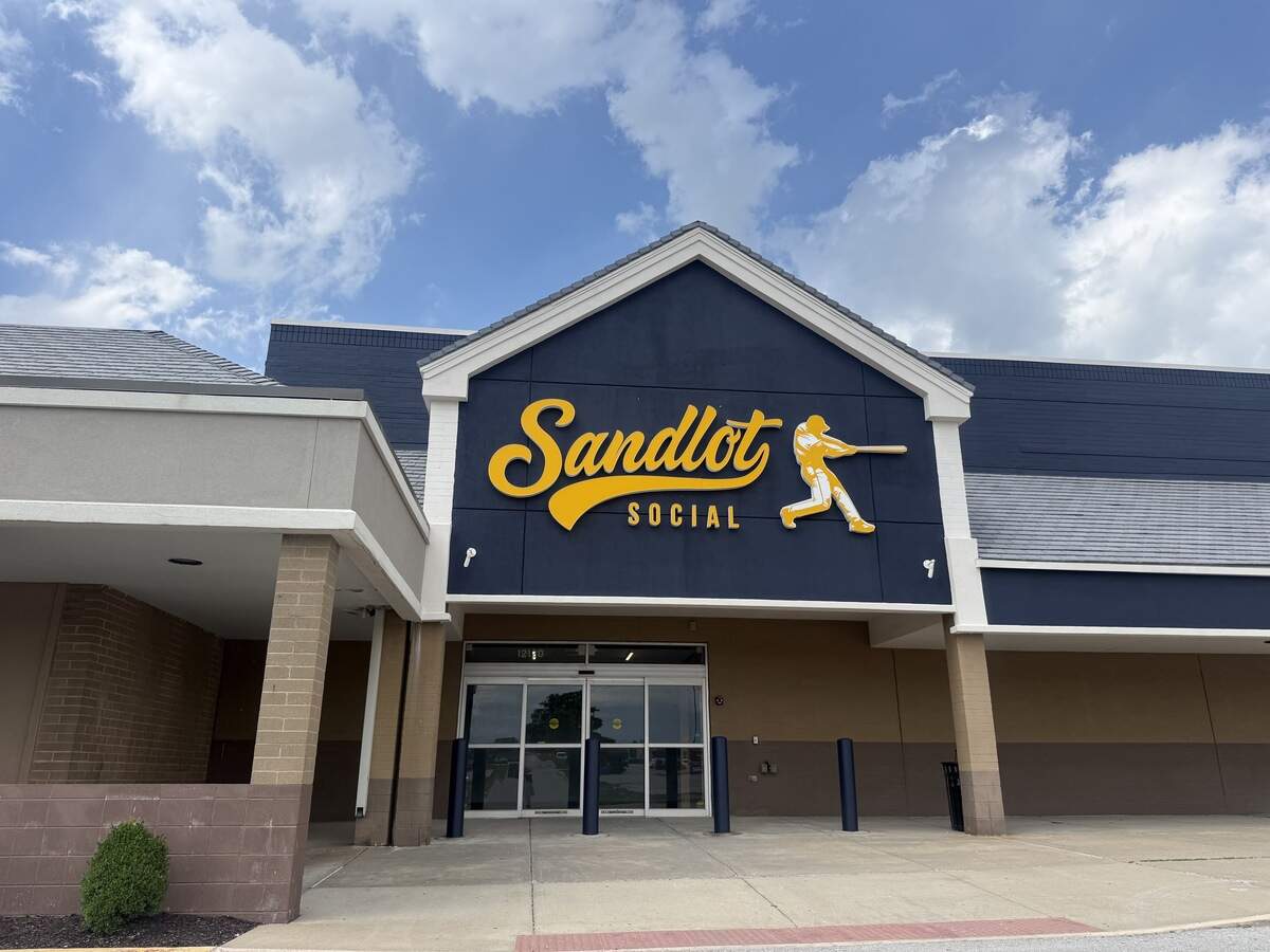 Sandlot Social is open in Lenexa, near Oak Park Mall.