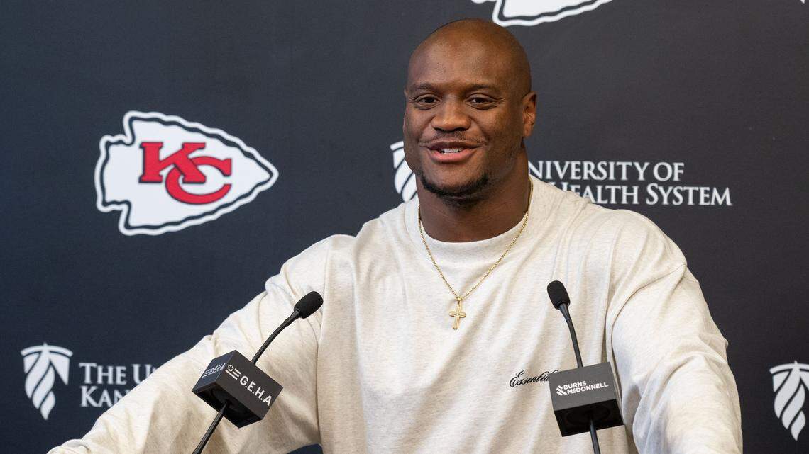 Chiefs’ Mahomes, Reid like what they’re seeing from Kenneth Walker during OTAs