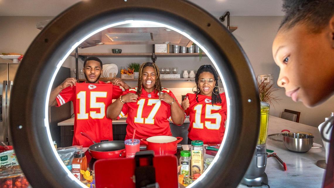 ‘Healthy from the inside out’: KC Girl on the Move mixes vegan recipes, encouragement