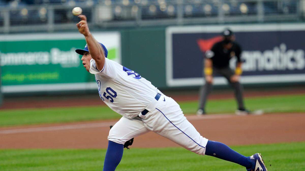 Royals starting pitcher Kris Bubic delivers to a Chicago White Sox batter during the first inning at Kauffman Stadium in Kansas City on Saturday (Sept. 5, 2020).