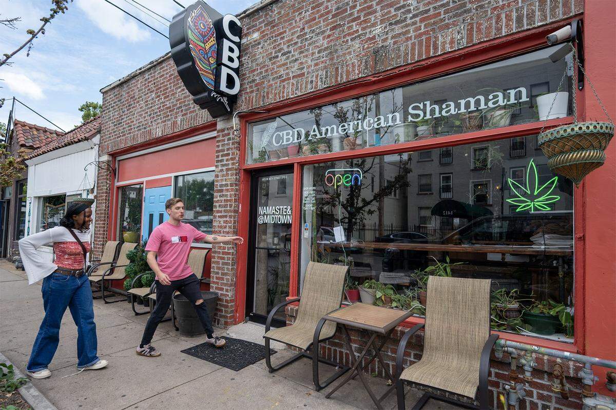 Customers head into the CBD American Shaman store, 1415 W 39th St., on Tuesday, Sept. 2, 2025, in Kansas City.