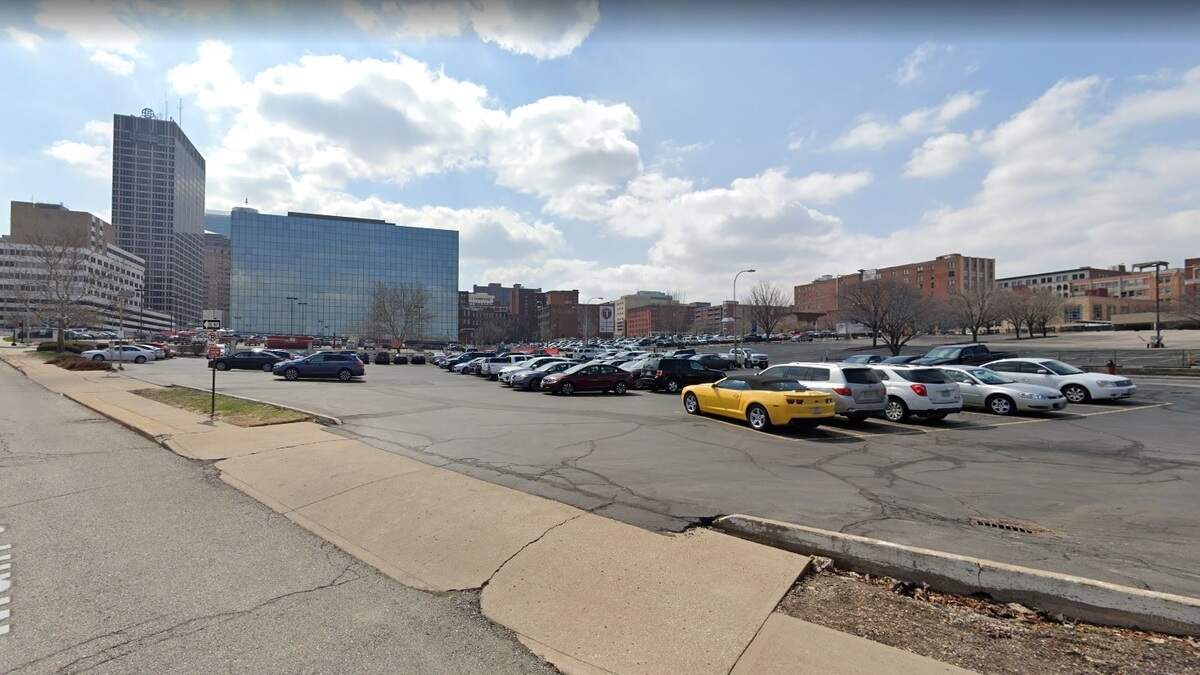 Kansas City police said a man who was underneath a car in a parking lot Friday, Feb. 21, 2020, died after the vehicle fell on him. The incident was reported around 11 a.m at 600 Main. This is a Google Maps view of the area from 2019.
