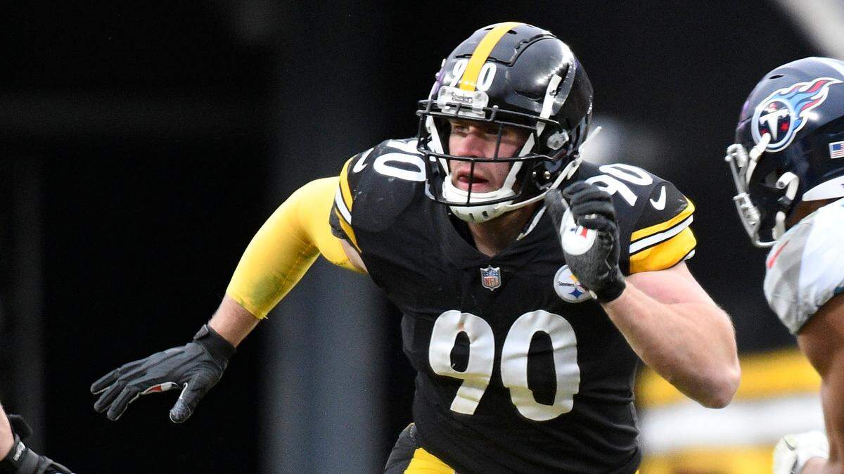 Pittsburgh Steelers outside linebacker T.J. Watt had 1.5 sacks against the Tennessee Titans on Sunday, Dec. 19, 2021, in Pittsburgh.