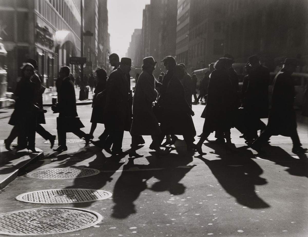 “42nd Street, New York” from 1964 will be among more than 100 vintage photographs in “Evelyn Hofer: Eyes on the City” opening Sept. 26 at the Nelson-Atkins Museum of Art.