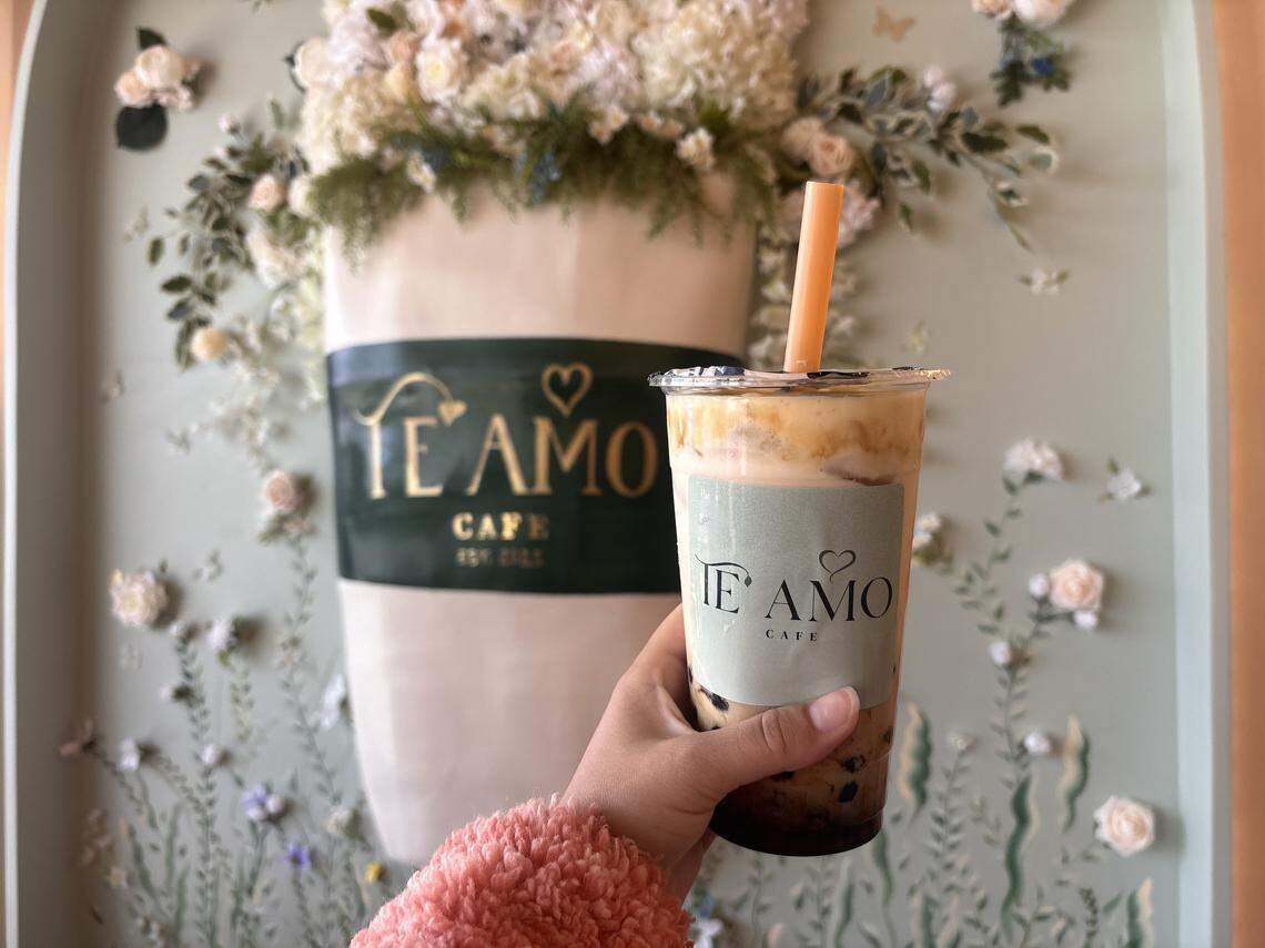 Te Amo Cafe’s Creme Brulee Boba Latte (brown sugar boba base, brown sugar syrup, house full cream milk made of vanilla and whipped cream and white sea foam with pink salt; $7).