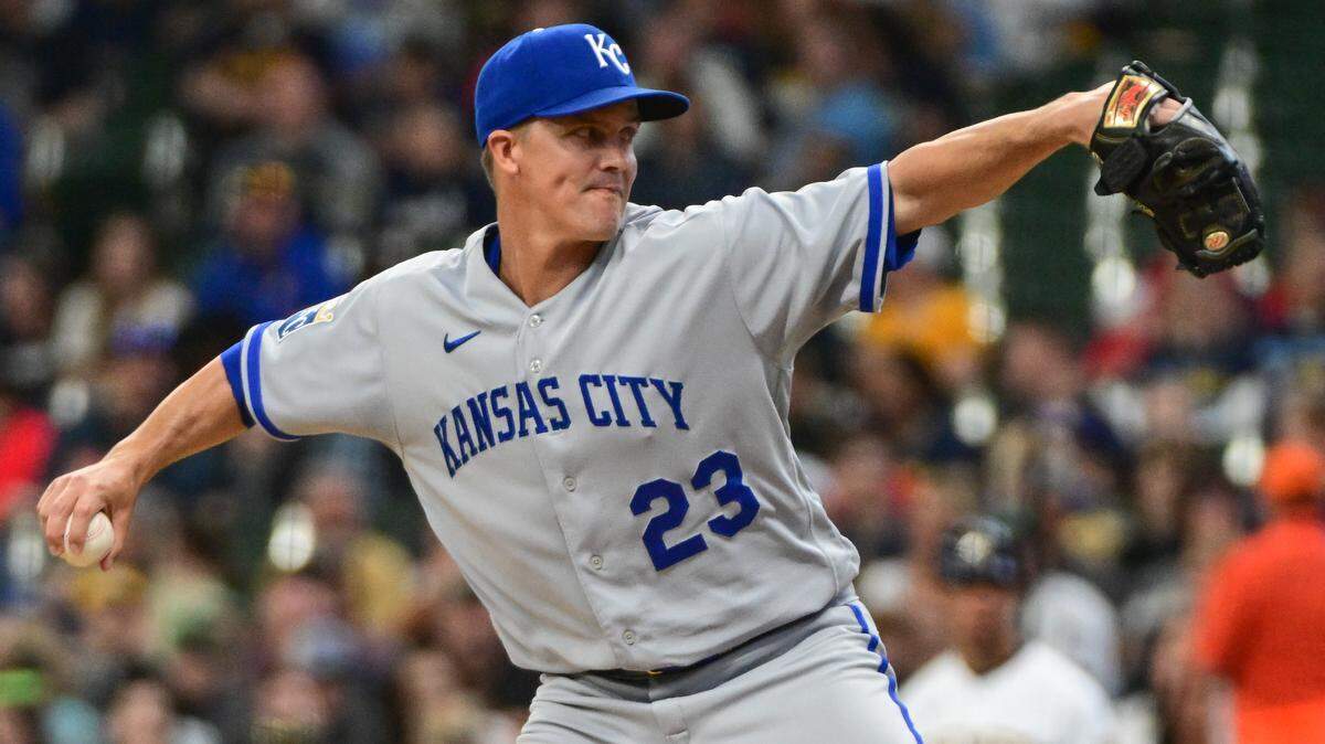 Royals pitcher Zack Greinke fires one in against the Brewers during the first inning of Saturday evening’s game at American Family Field in Milwaukee.