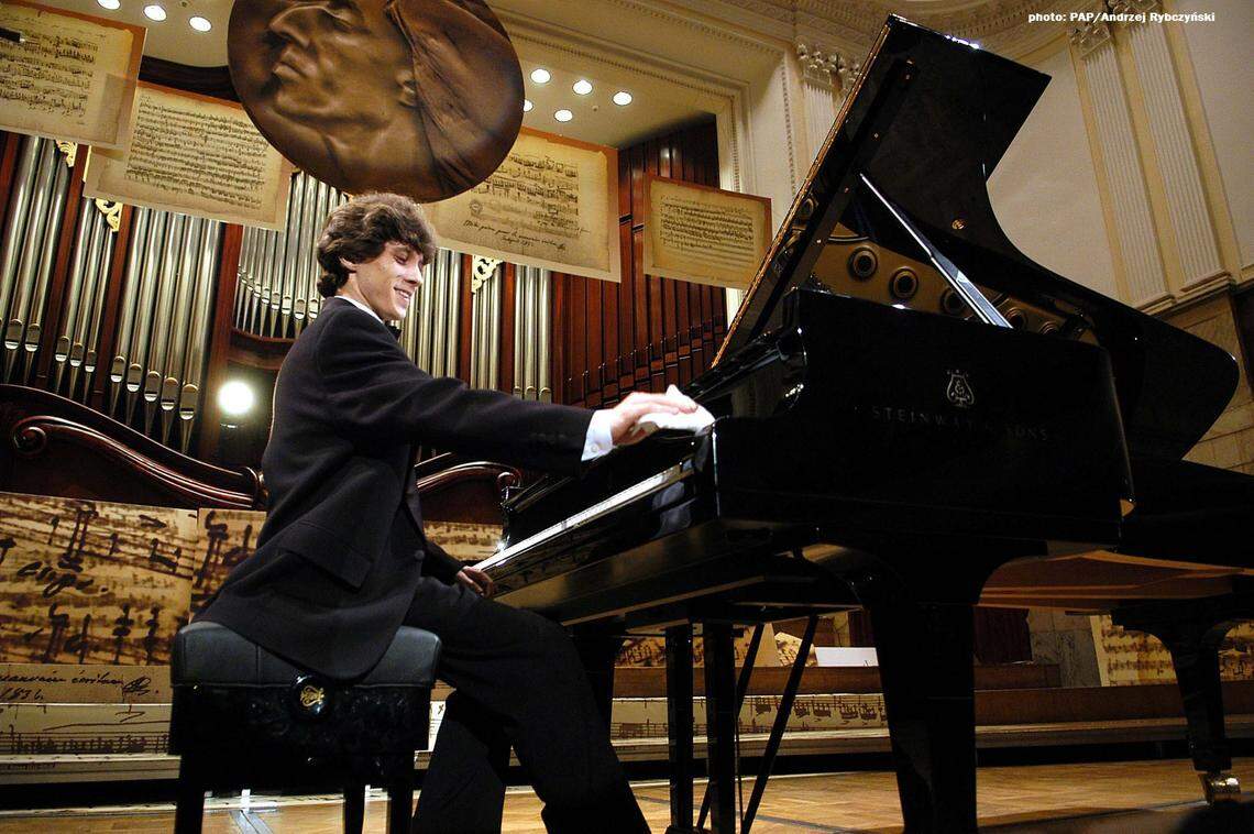 Rafał Blechacz will perform at the Folly Theater on April 10.