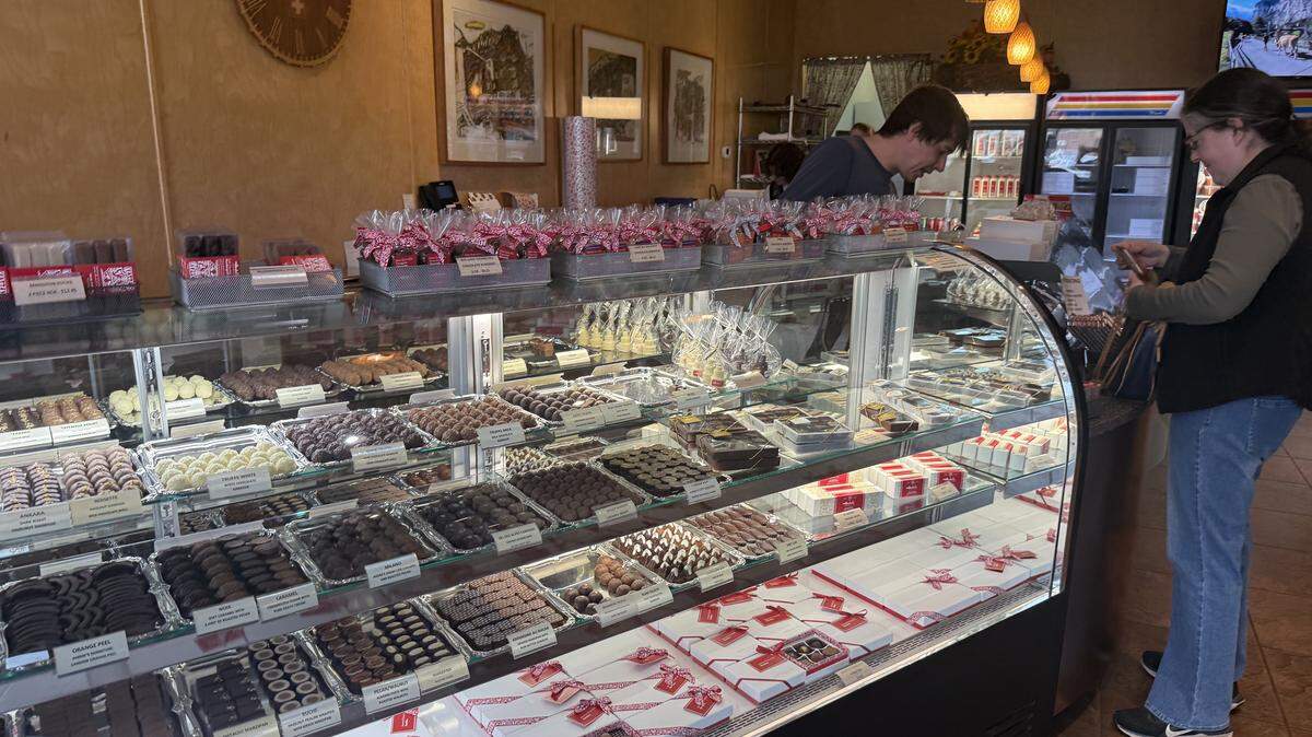 André’s is closing its Overland Park location, though its Main Street spot will remain open.