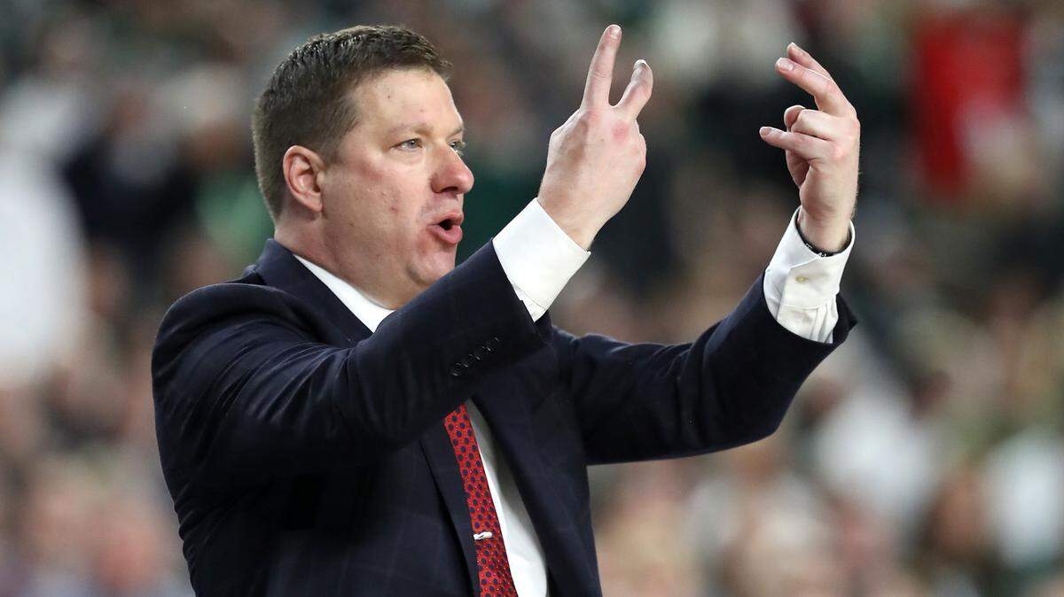 MINNEAPOLIS, MINNESOTA - APRIL 06: Head coach Chris Beard of the Texas Tech Red Raiders reacts in the second half against the Michigan State Spartans during the 2019 NCAA Final Four semifinal at U.S. Bank Stadium on April 6, 2019 in Minneapolis, Minnesota. (Photo by Streeter Lecka/Getty Images)