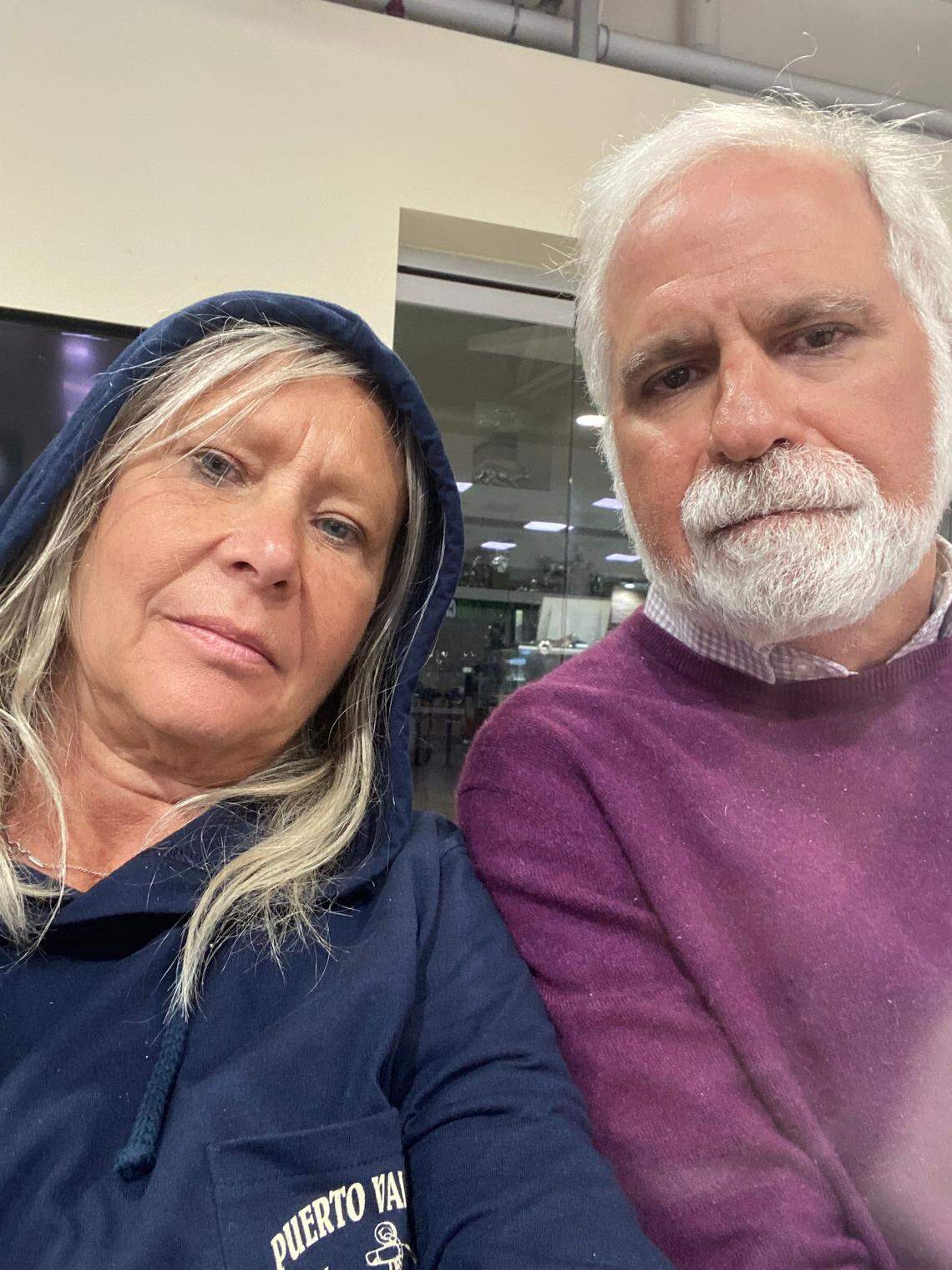 Kansas City Star columnist Vahe Gregorian and his wife, Cindy, were stranded in Puerto Vallarta due to violence and chaos in the area that followed the killing of Mexican drug lord “El Mencho.”