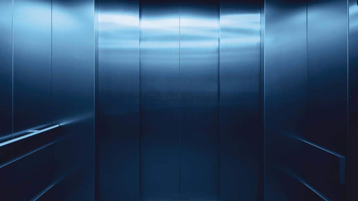 A 23-year-old fell down an elevator shaft while moving a cabinet at work, Illinois cops say. He died of his injuries.