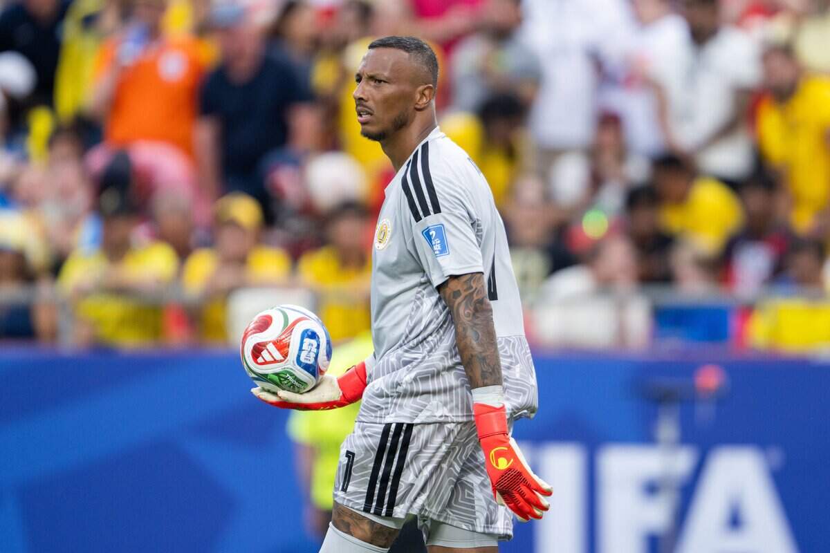 Curaçao goalkeeper Eloy Room (1) holds the ball in a FIFA World Cup group-stage soccer match at Kansas City (Arrowhead) Stadium in Kansas City on Saturday, June 20, 2026.