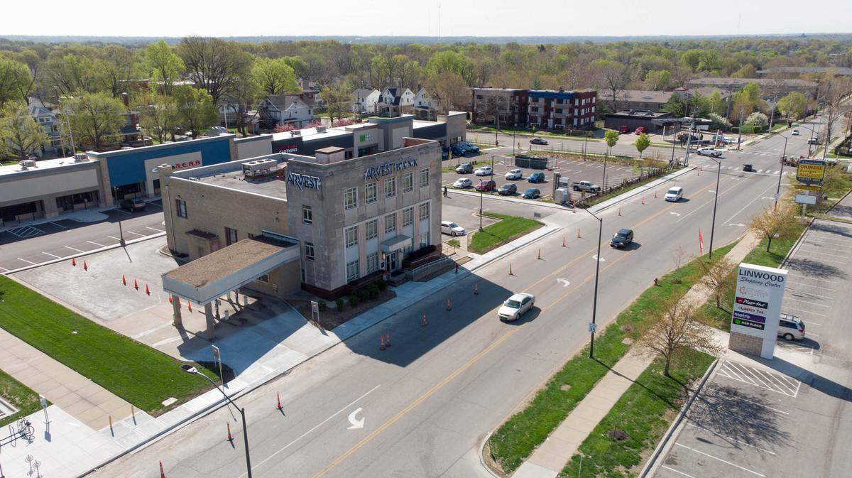 This Arvest Bank branch on Prospect is the only bank in the 64128 zip code.