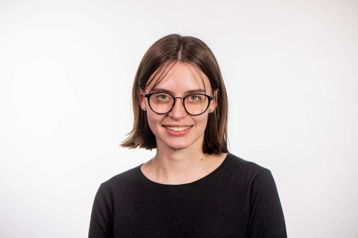 Profile Image of Isabella Waters