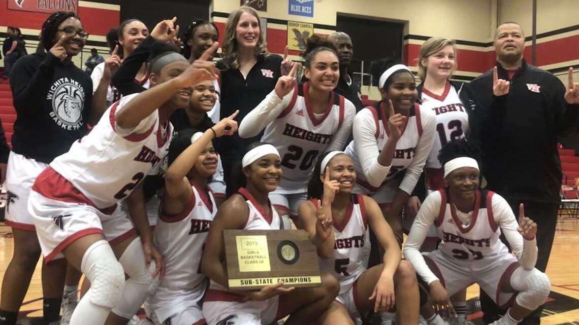 Last-second free throw lifts Heights girls past Maize and into state basketball tourney