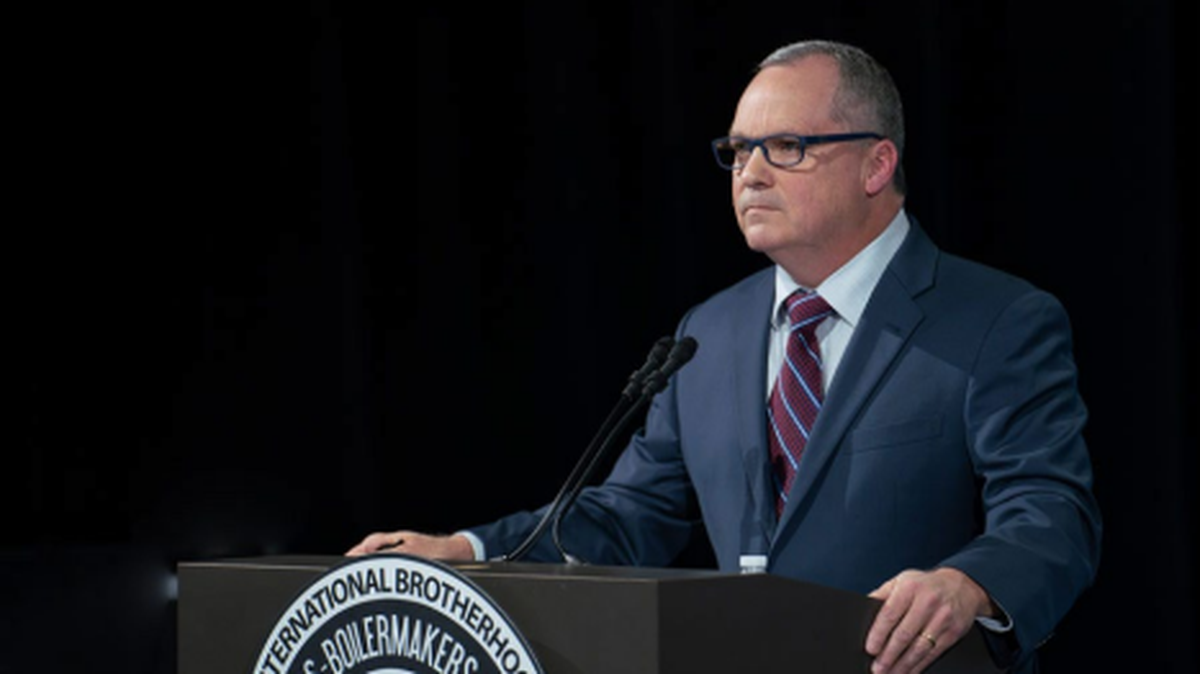 Warren Fairley was sworn as the new International President of the Boilermakers Union, based in Kansas City, Kansas.
