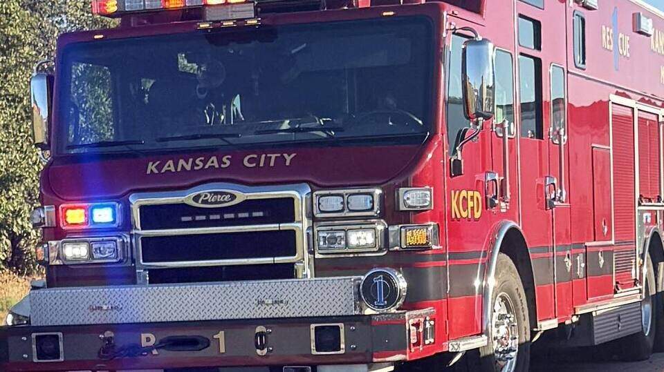 Two adults and pet displaced after Kansas City fire Sunday | Kansas ...