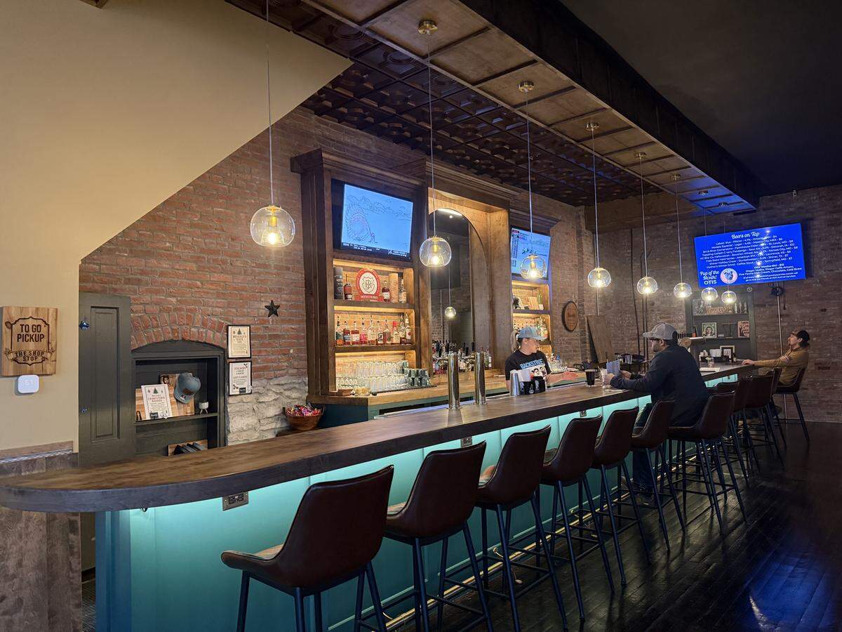 The new cocktail bar in Strawberry Hill serves J. Rieger products, pizza, and more.