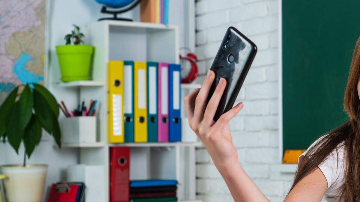 No TikTok, texting in class: KY bill would prohibit cell phones during school instruction