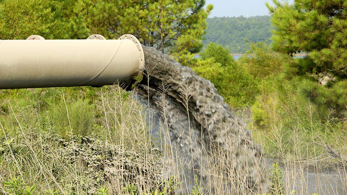 Senate Bill 89, requested by the Kentucky Coal Association, would weaken the state’s water pollution laws.