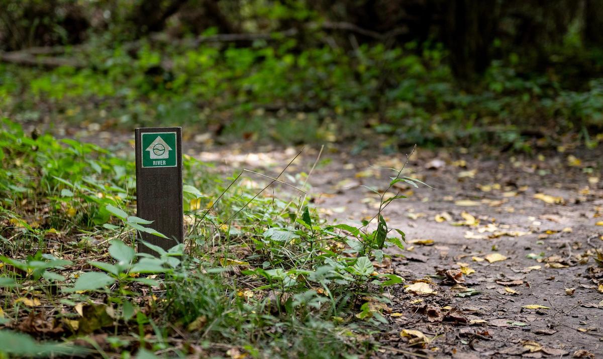 Although sometimes hard to find, most trails are marked at intersections of trails along the Blue River Parkway Trail system.