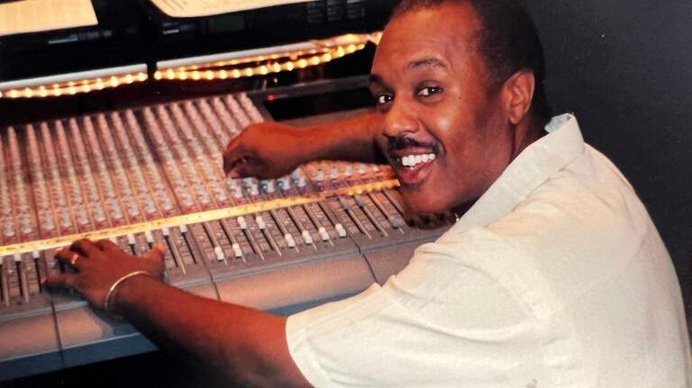 ‘He was always there for everyone’: KC minister, musician Leon Jenkins Jr. dies at 64