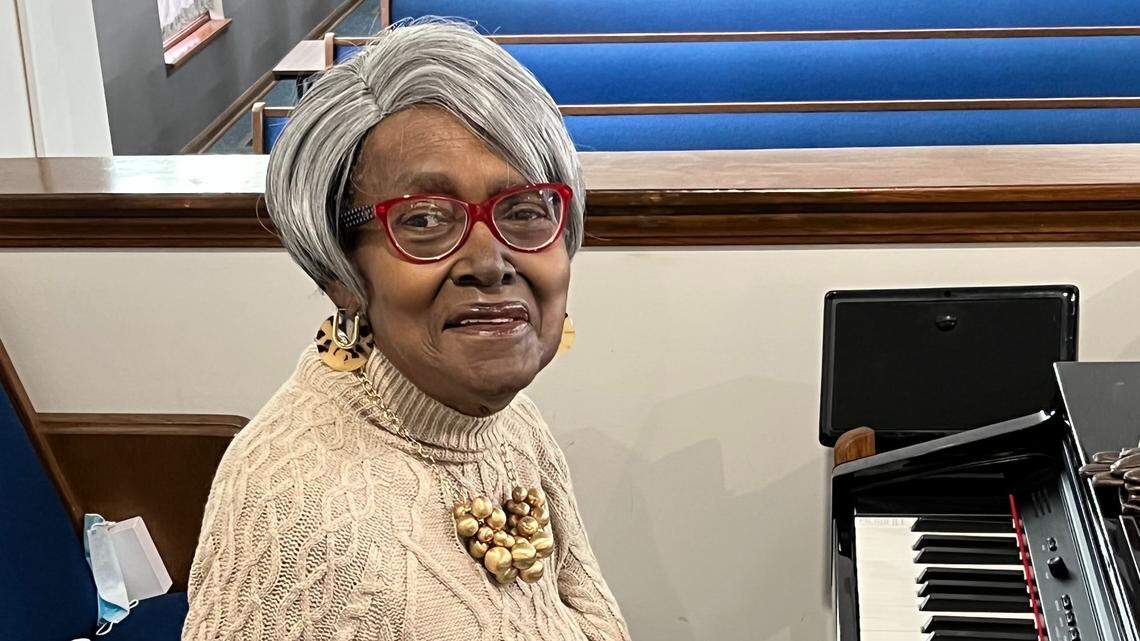 Doris Owens, 81, was a Kansas City pianist at Metropolitan Missionary Baptist Church who mentored generations, performed gospel music and inspired students.