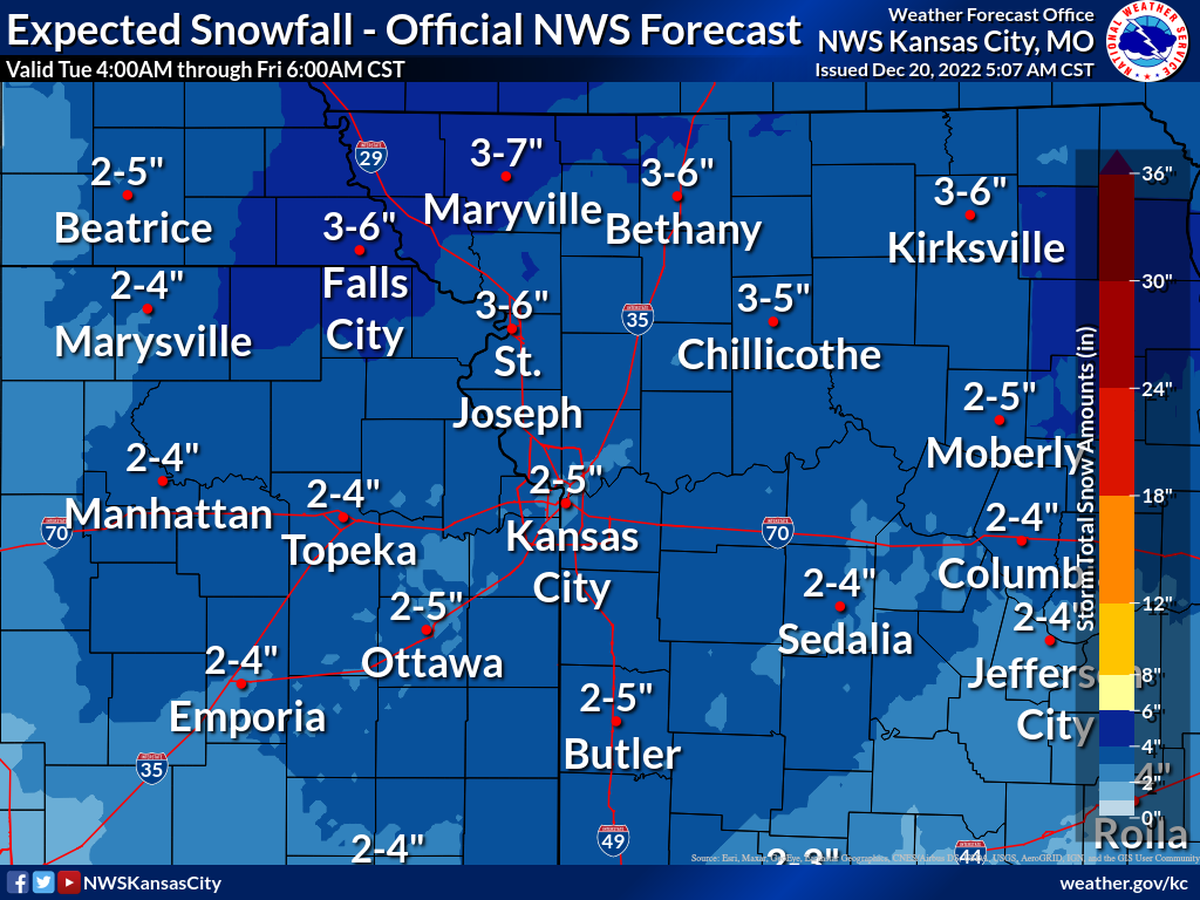 At least two inches is expected fall in the Kansas City area, according to the National Weather Service in Kansas City. Some areas, especially those in northwest Missouri, could see as much as 6 inches, maybe more. The weather service’s confidence in the amount of snow, however, remains on low because strong northwest winds will cause blowing snow and could influence how the snow accumulates.