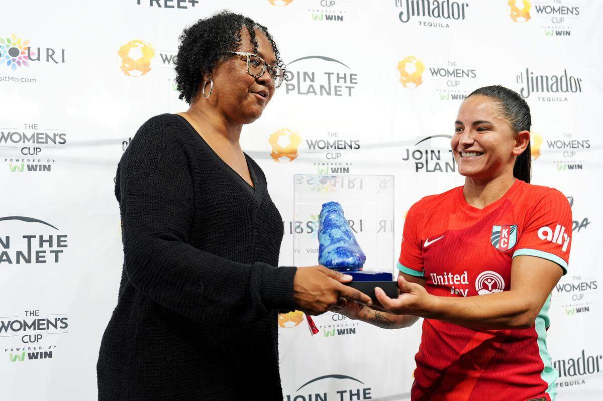Kansas City Current midfielder Debinha (99) won player of the match against Atletico de Madrid during The Women’s Cup at CPKC Stadium on Aug. 17, 2024.