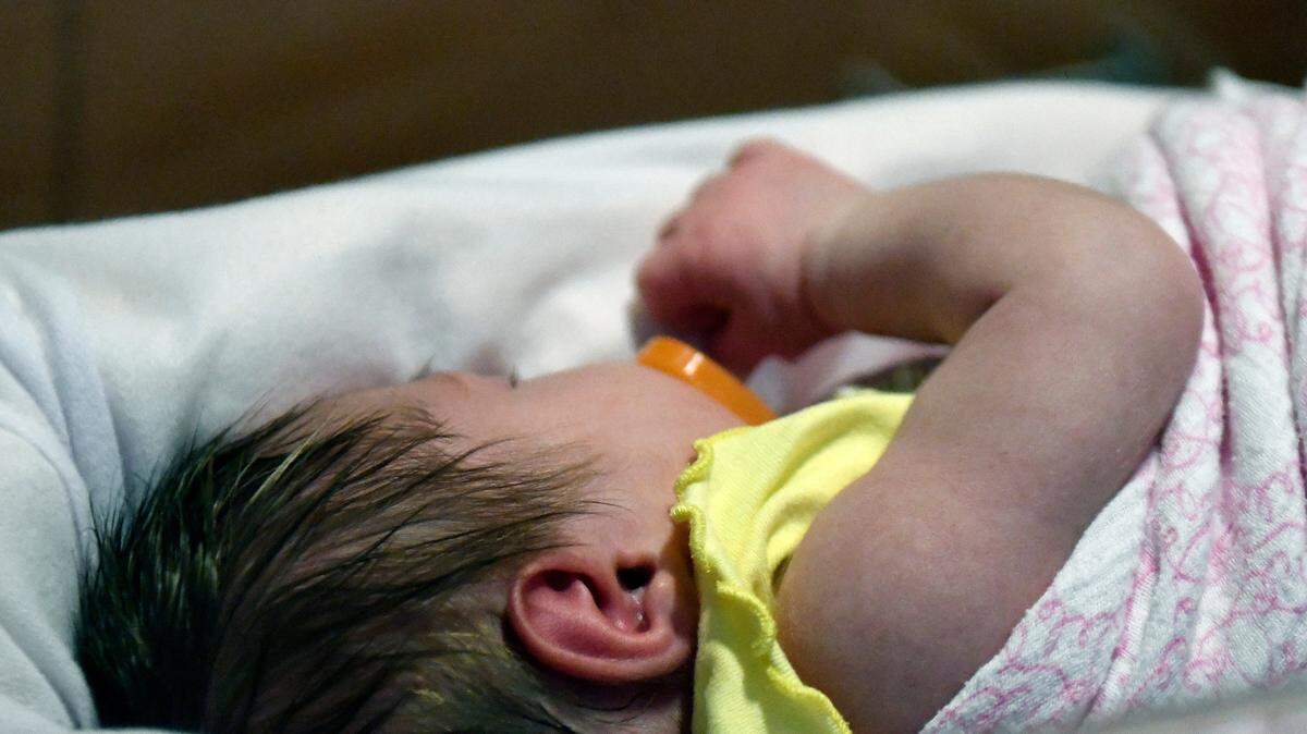 A week old baby lies in one of the ICU bays at one of the Norton Children’s Hospital neonatal intensive care units in Louisville, Ky. The nonprofit March of Dimes released a new report this month and found Fort Worth has one of the worst rates of preterm births in the nation.
