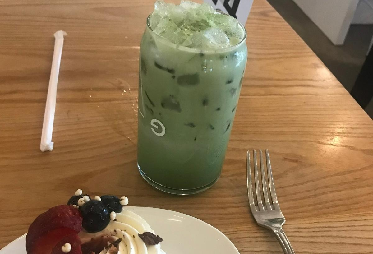 A matcha latte and mini pavlova are seen at Billie’s Grocery in the Midtown neighborhood of Kansas City in February.