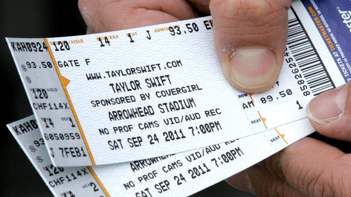 About 30 brave grandparents, parents, aunts and uncles braved the windy 20-degree weather to get an early crack at Taylor Swift tickets at Arrowhead Stadium. Jackson County Residents and Kansas Chiefs season ticket holders got an early jump on other folks and at the stadium and select Ticketmaster locations to buy tickets for Swift’s Sept. 24, 2011, Speak Now World Tour show in Kansas City.