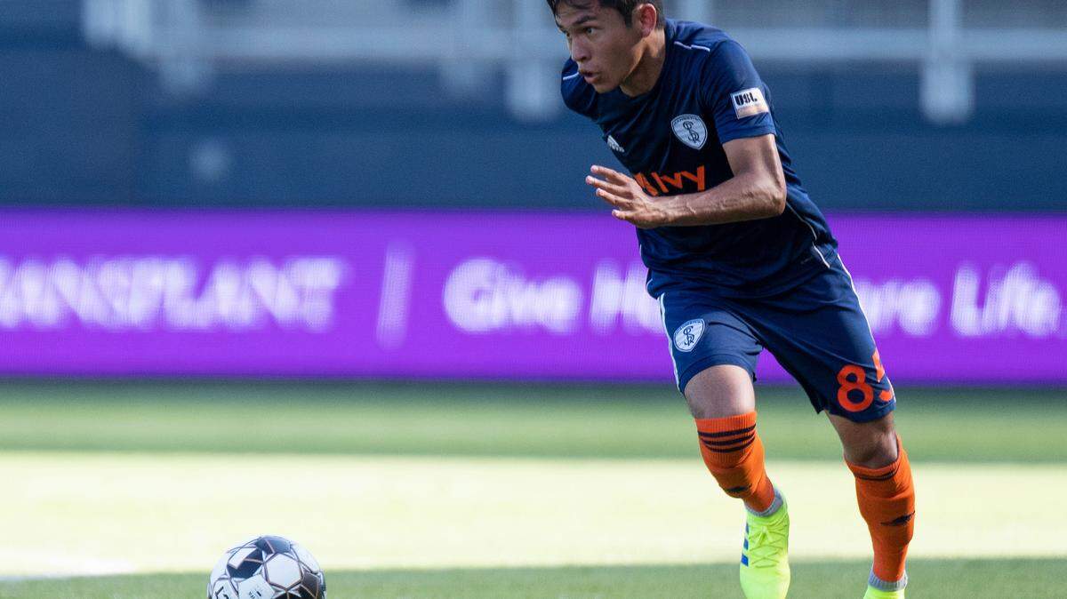 Sporting KC midfielder Felipe Hernandez