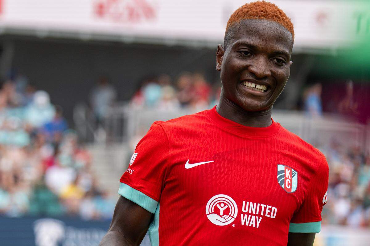 Current forward Temwa Chawinga (6) scored the lone goal during KC’s 1-0 NWSL match victory against Boston Legacy FC on Saturday, May 30, 2026, at CPKC Stadium in Kansas City.