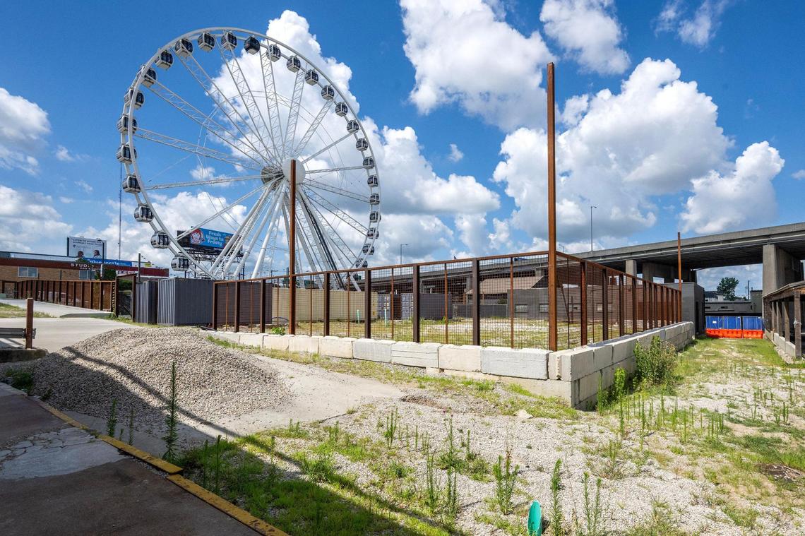 The KC Ferris wheel, 2485 Jefferson St., towers to the south of Pennway Point, a planned entertainment district west of Union Station whose construction has been delayed.
