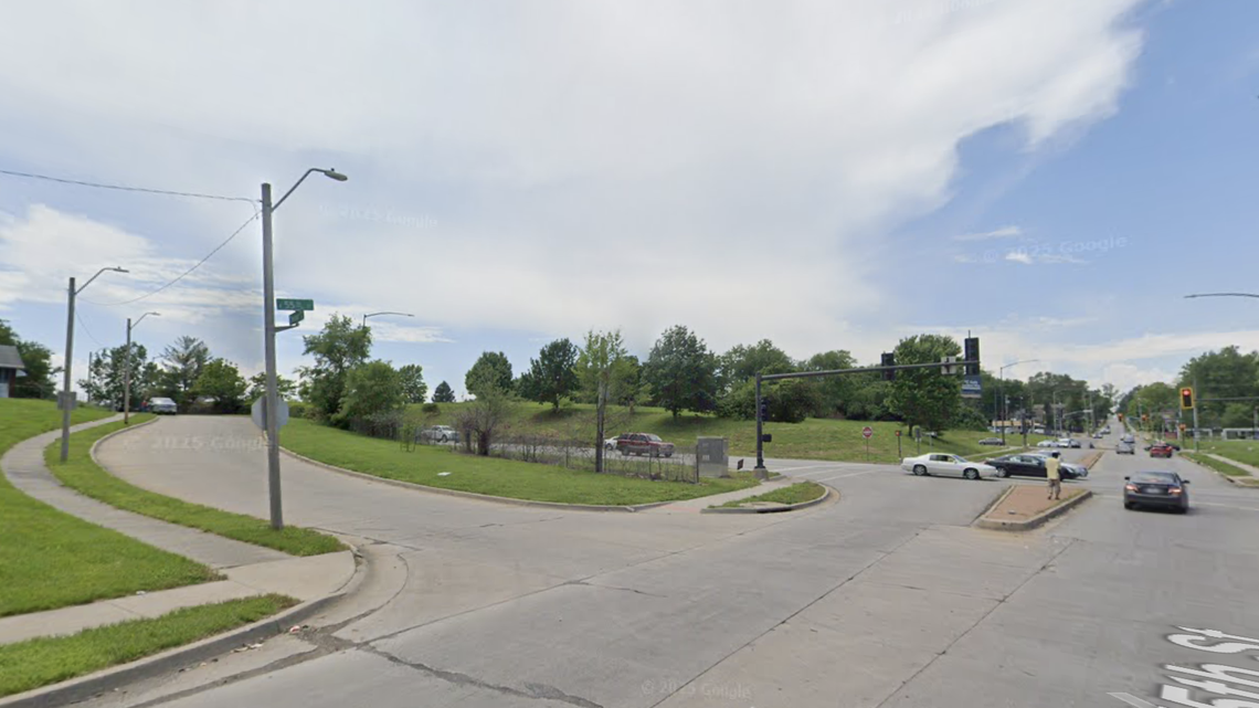 Police investigate fatal shooting in Kansas City neighborhood | Kansas ...