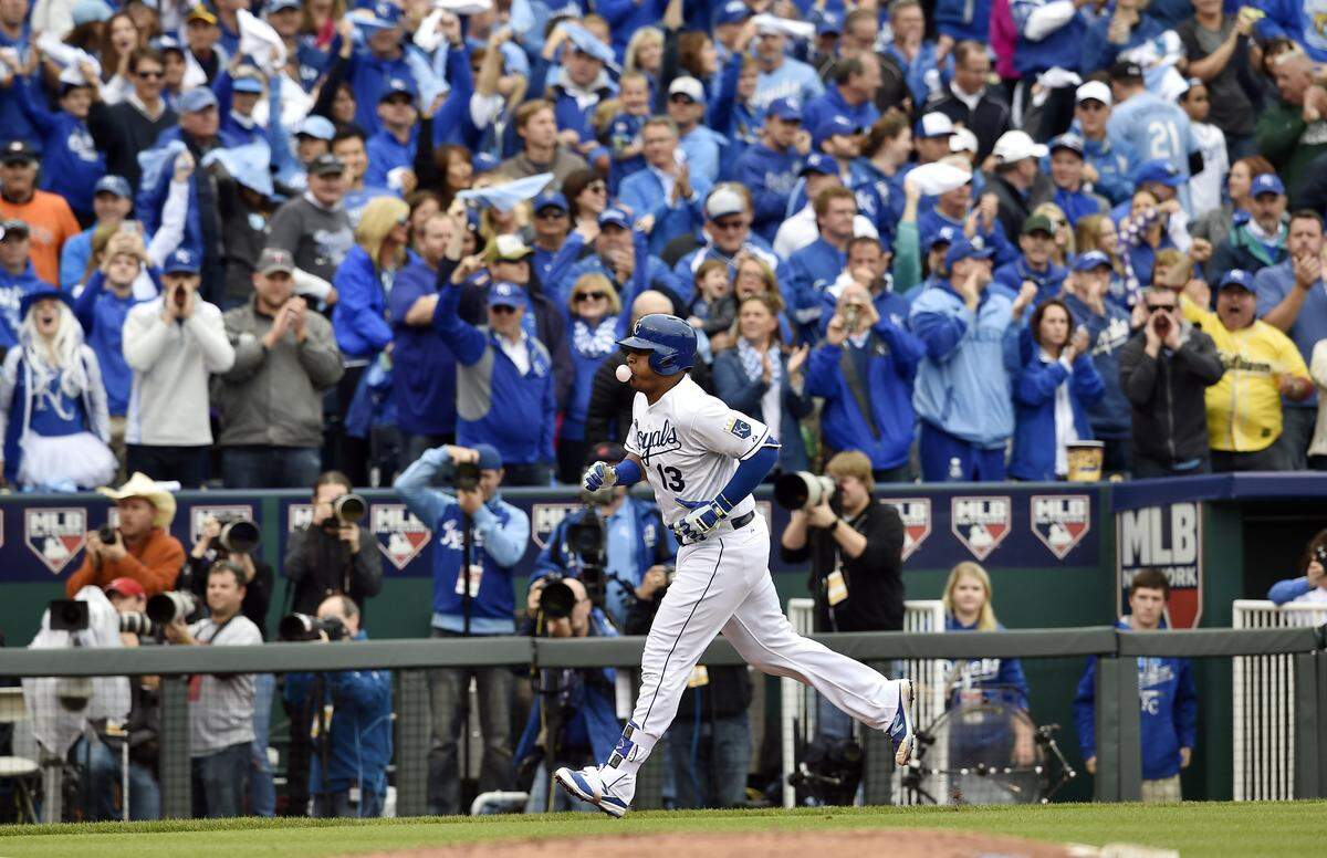 Kansas City Royals catcher Salvador Perez rounded the bases after hitting a solo homerun in the second inning during Friday’s ALDS baseball game on October 9, 2015 at Kauffman Stadium in Kansas City, Mo.