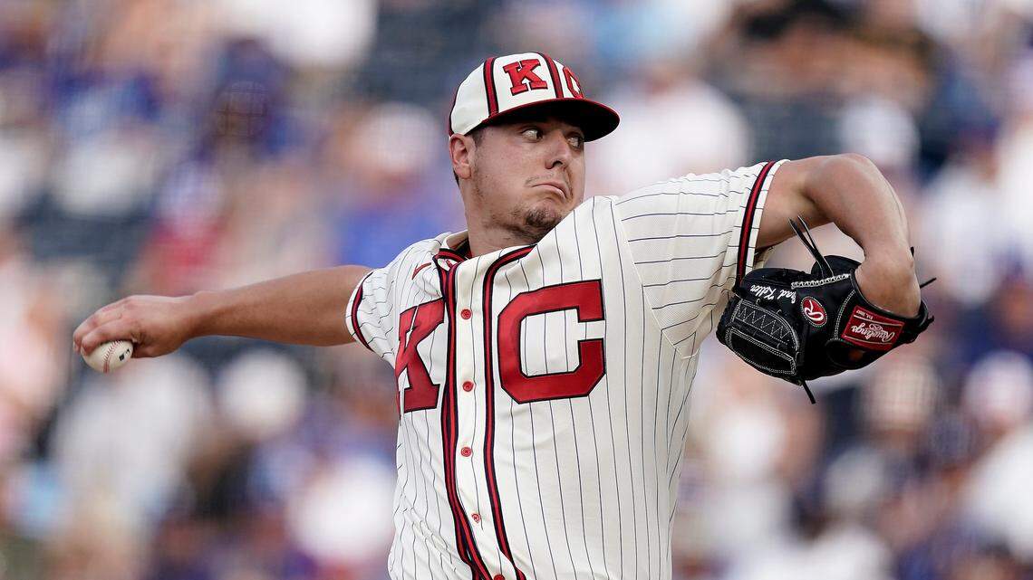 Kansas City Royals starting pitcher Kris Bubic throws during the first inning of a baseball game against the Los Angeles Dodgers Saturday, Aug. 13, 2022, in Kansas City, Mo. (AP Photo/Charlie Riedel)