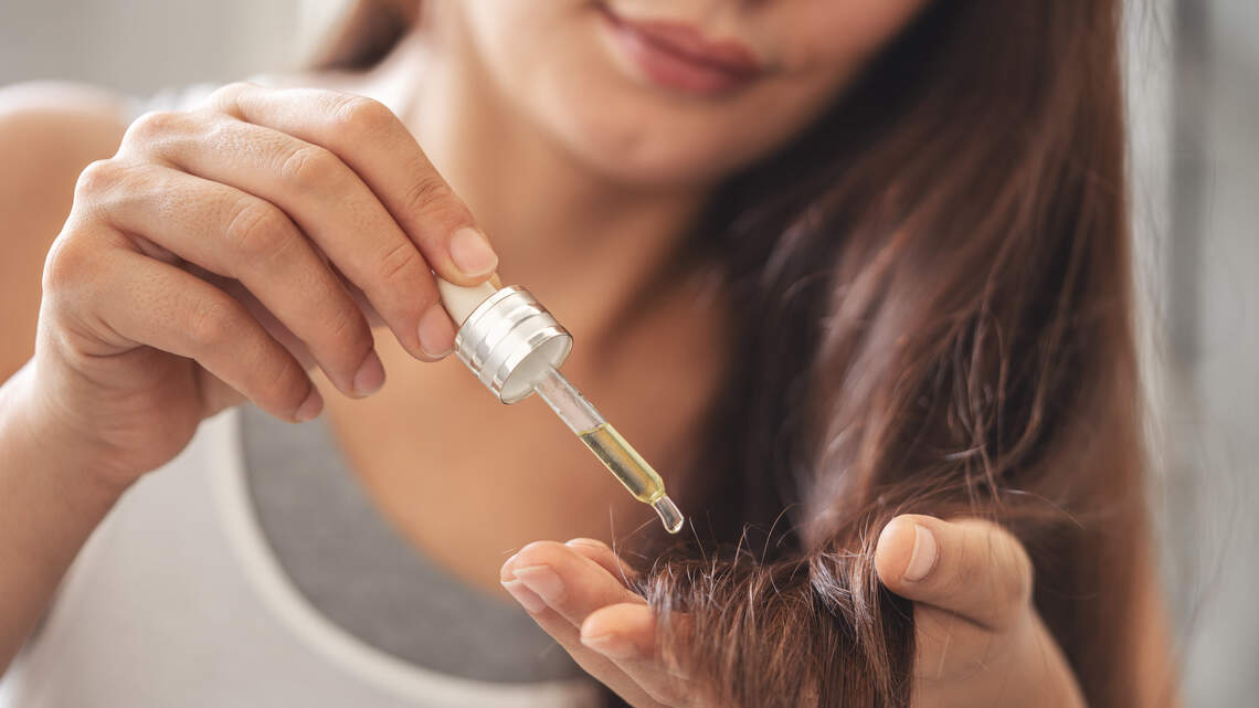 Why everyone is adding this one easy step before washing their hair