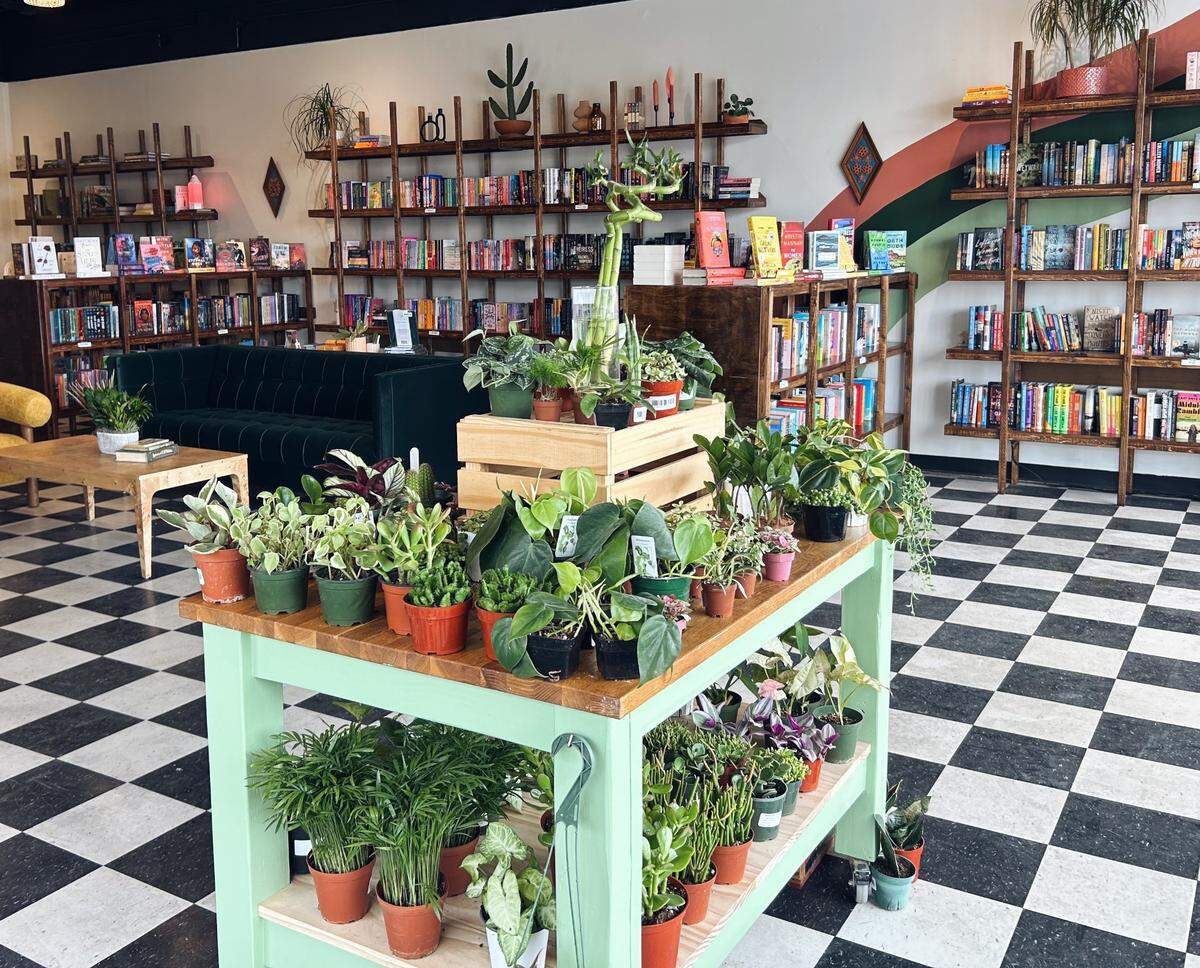 Kate Wieners loves reading, but she’s also a self-described “plant hoarder.” Monstera’s Books combines her two loves.