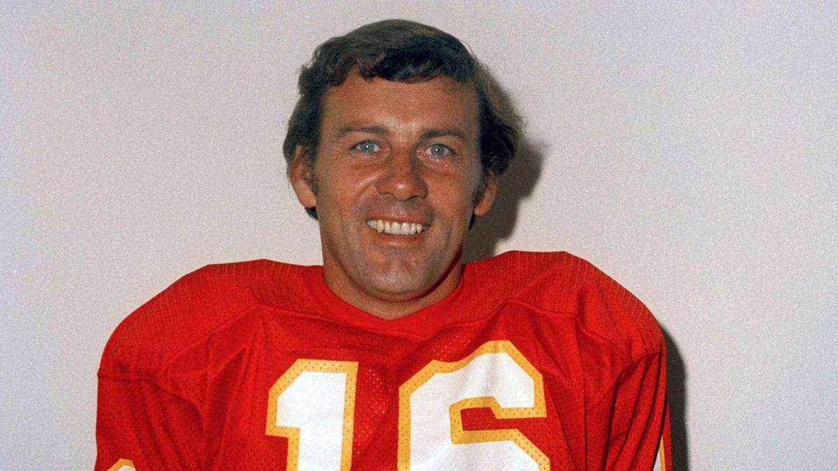 Farewell, Len Dawson. You showed Kansas City what a sports superstar should be
