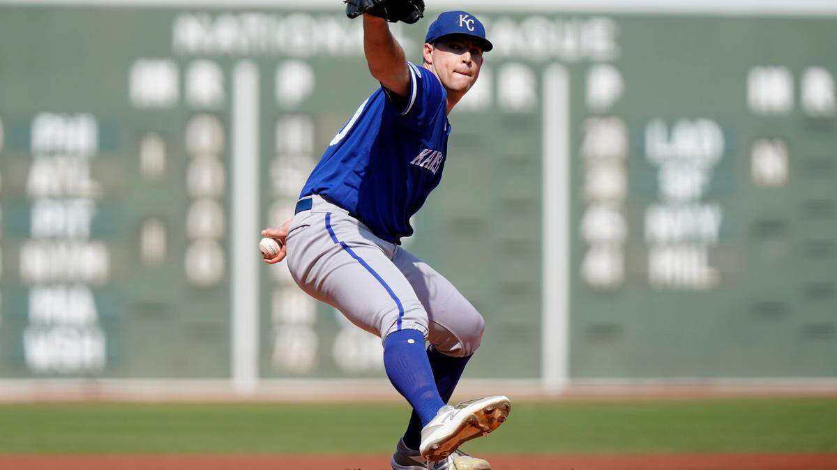 Kansas City Royals’ Kris Bubic delivers a pitch against a Boston Red Sox batter in the first inning of a baseball game, Sunday, Sept. 18, 2022, in Boston. (AP Photo/Steven Senne)