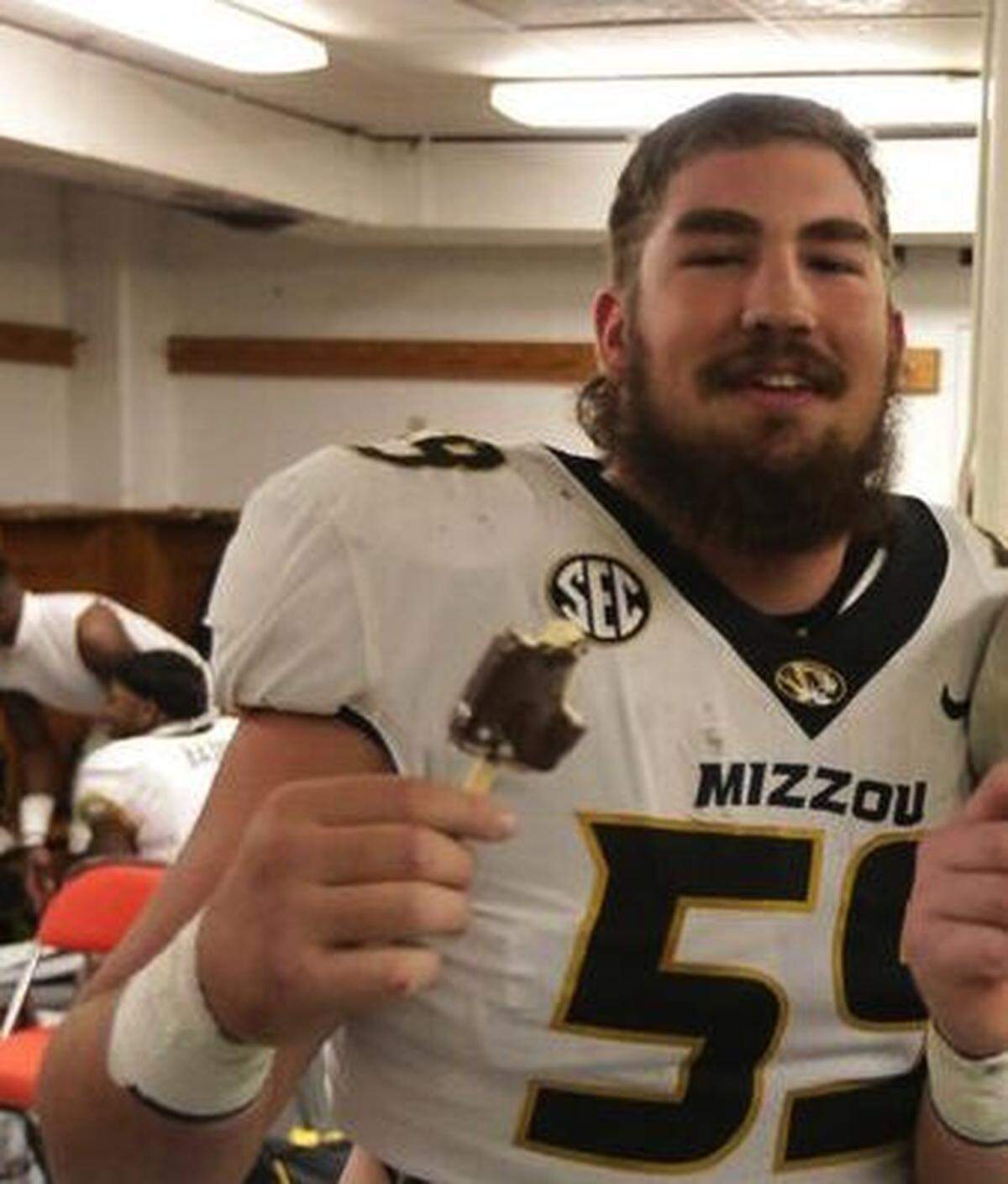 Mizzou offensive lineman Case Cook’s mullet