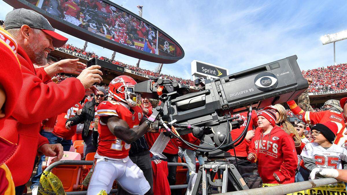 Kansas City Chiefs wide receiver Tyreek Hill takes control of the end zone television camera after scoring a touchdown on a pass from quarterback Patrick Mahomes in the second quarter during Sunday’s football game against the Arizona Cardinals on November 11, 2018 at Arrowhead Stadium in Kansas City, Mo.