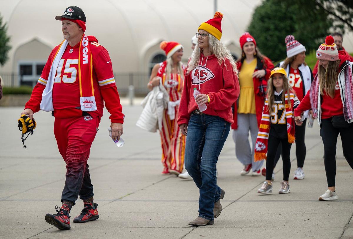 Fans must pretend to be cold while filming winter scenes in miserable Missouri heat. No big deal for Chiefs fans.