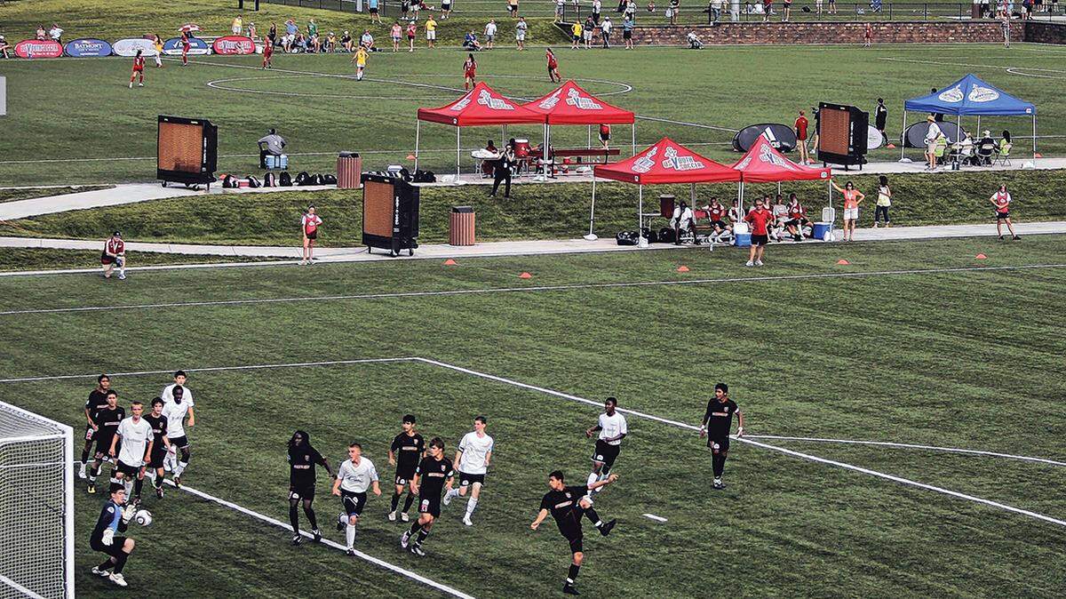 The head of the Heartland Soccer Association told this reader it’s up to the coaches and parents whether the kids play. That’s not leadership.