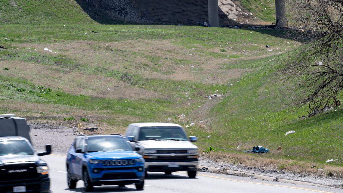 ‘It looks like a landfill’: Kansas City area highways have an embarrassing trash problem