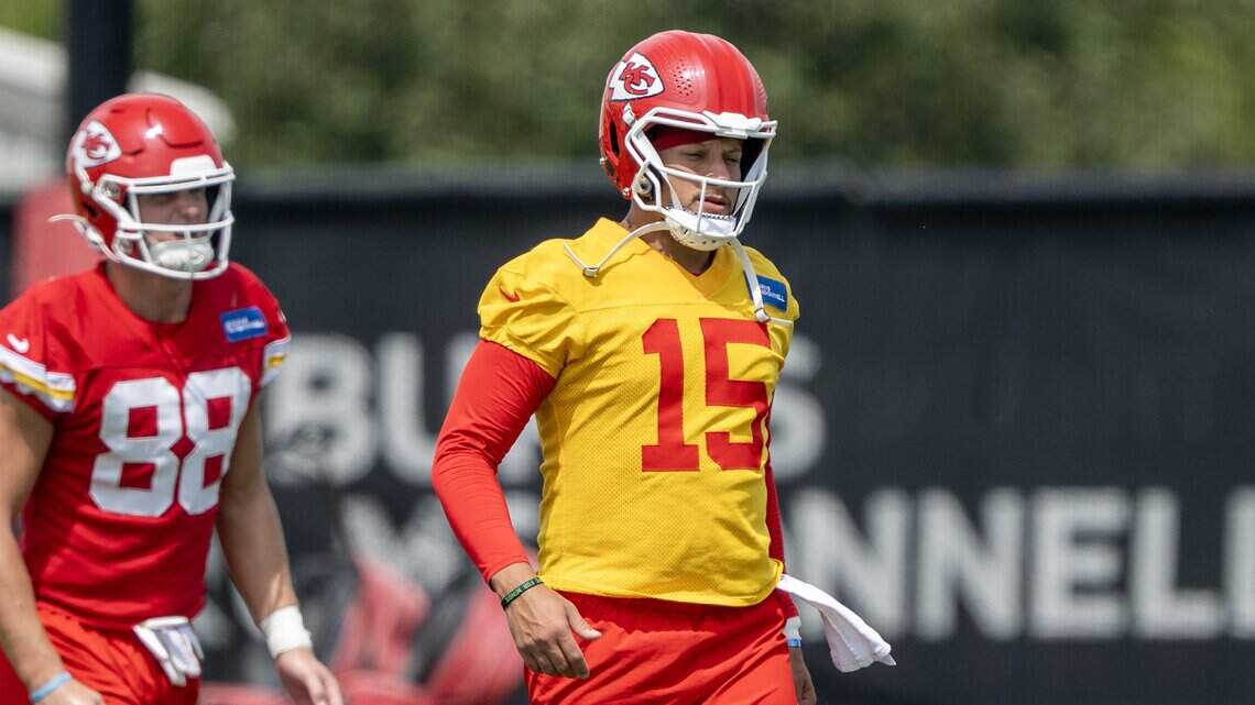Patrick Mahomes likely won’t get preseason snaps. Here’s how he’s preparing